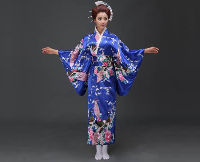 Kimono | LoveToKnow